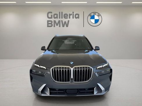Used 2024 BMW X7 xDrive40i w/ Premium Package AWD/4WD image 3