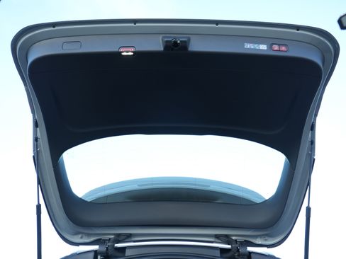 Certified 2025 Mercedes-Benz GLC 43 AMG 4MATIC image 21