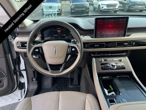 Certified 2024 Lincoln Aviator Reserve w/ Equipment Group 201A AWD/4WD image 18