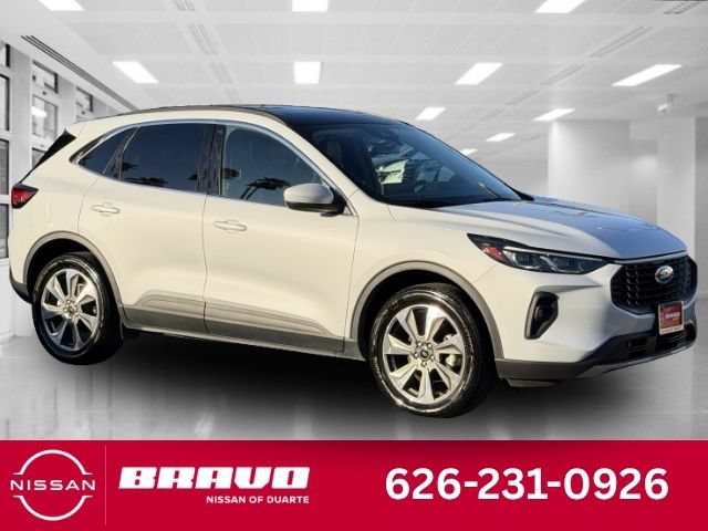 Used 2025 Ford Escape Platinum AWD/4WD image 1