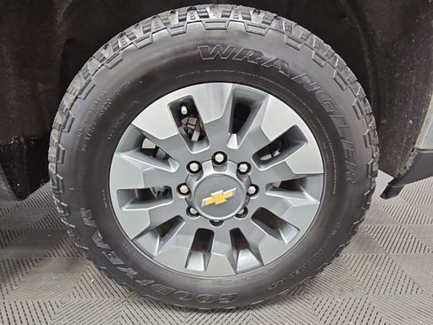 Used 2024 Chevrolet Silverado 2500 LT w/ Texas Edition AWD/4WD image 47
