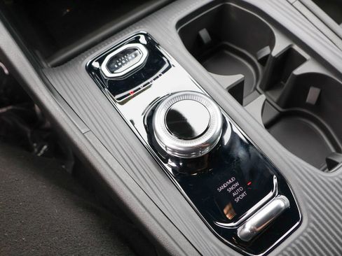 New 2026 Jeep Cherokee AWD/4WD image 16