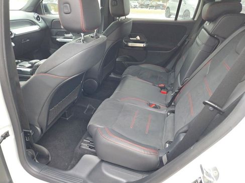 Used 2023 Mercedes-Benz GLB 250 image 18