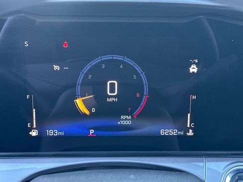 Used 2024 Chevrolet Trax LT image 39