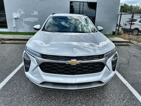 Used 2025 Chevrolet Trax LT w/ Driver Confidence Package FWD image 12