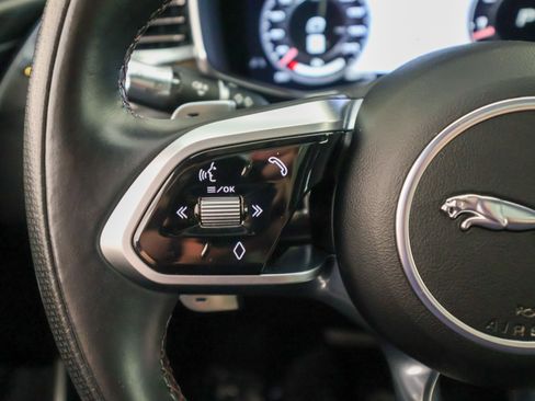 Used 2021 Jaguar F-PACE SVR image 30