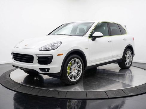 Used 2016 Porsche Cayenne S w/ Premium Package AWD/4WD image 1