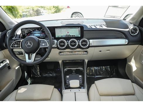 Certified 2022 Mercedes-Benz GLB 250 image 12