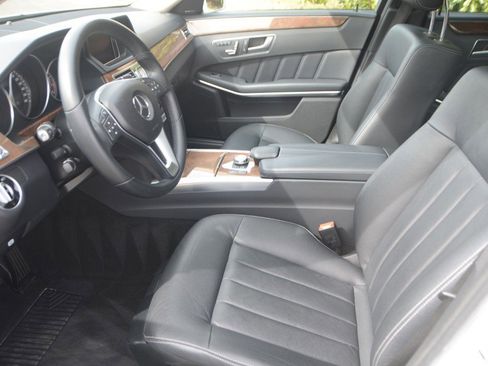 Used 2014 Mercedes-Benz E 350 4MATIC Wagon image 11