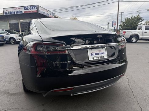 Used 2015 Tesla Model S 70 RWD image 8