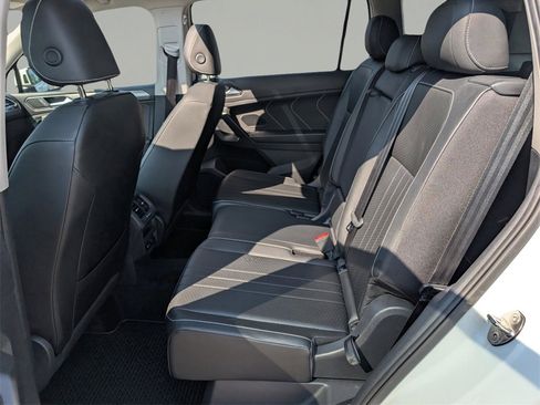 Used 2022 Volkswagen Tiguan SE image 15