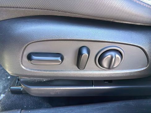 Used 2023 Chevrolet TrailBlazer RS w/ Convenience Package image 16