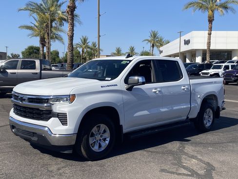Used 2023 Chevrolet Silverado 1500 LT RWD image 2