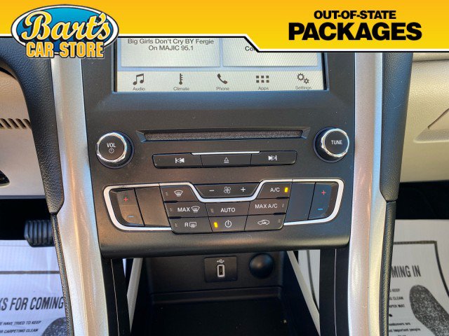 Used 2018 Ford Fusion SE w/ Fusion SE Technology Package FWD image 30
