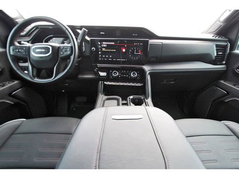 Used 2025 GMC Sierra 2500 AT4X AWD/4WD image 7