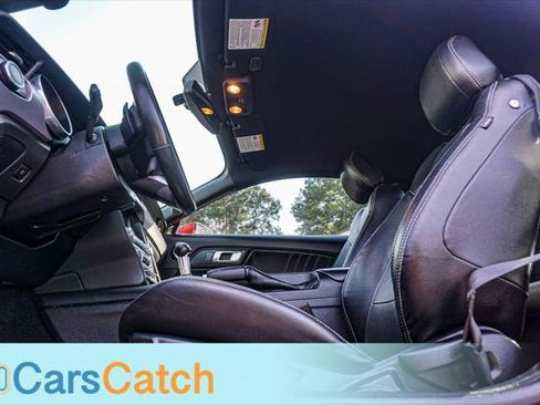 Used 2018 Ford Mustang Premium RWD image 18