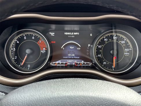 Used 2017 Jeep Cherokee High Altitude image 32