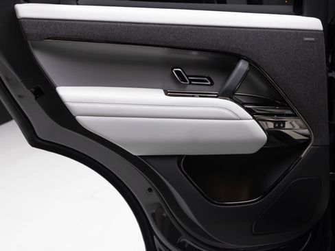 Used 2023 Land Rover Range Rover Sport SE AWD/4WD image 42