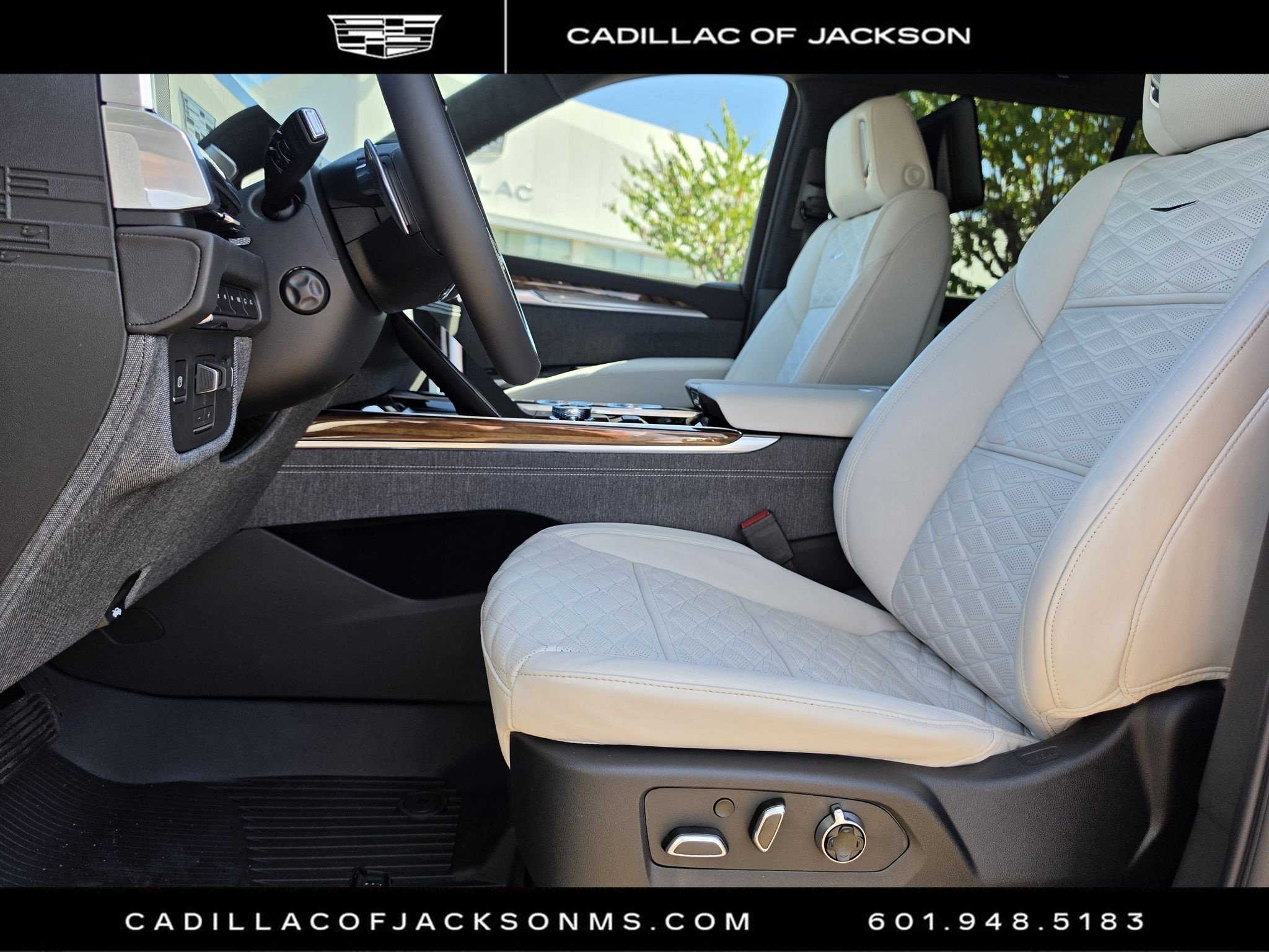 New 2027 Cadillac Escalade Platinum Sport w/ LPO, ONYX Package AWD/4WD image 15