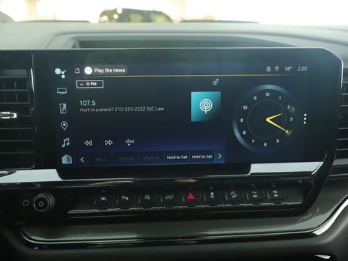 Used 2023 Chevrolet Silverado 1500 ZR2 w/ Technology Package image 9