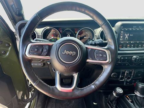 Used 2022 Jeep Wrangler Unlimited Sahara w/ Cold Weather Group AWD/4WD image 12