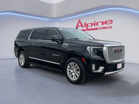 Used 2024 GMC Yukon XL Denali w/ Advanced Technology Package AWD/4WD image 7