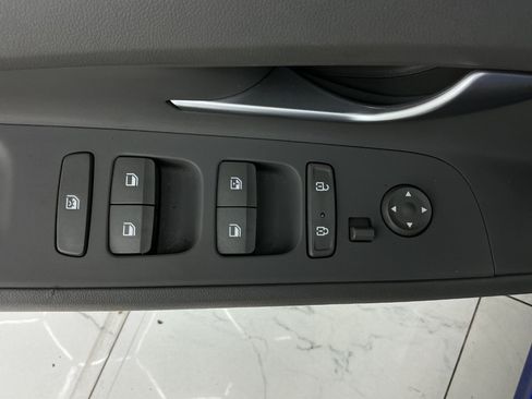Used 2023 Hyundai Elantra SEL w/ Convenience Package FWD image 37