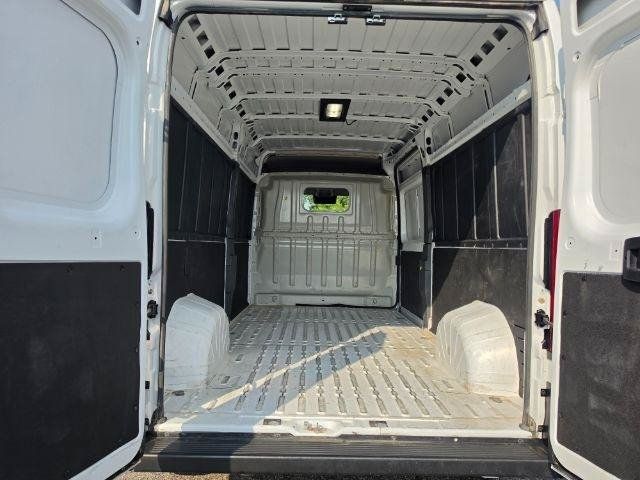 Used 2025 RAM ProMaster 2500 w/ Convenience Group FWD image 37