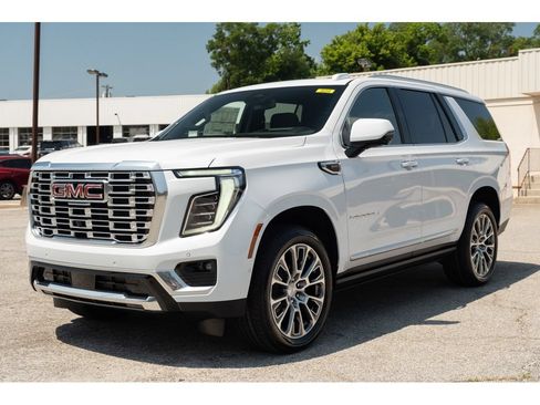 New 2026 GMC Yukon Denali w/ Sun & Power Step Package AWD/4WD image 4