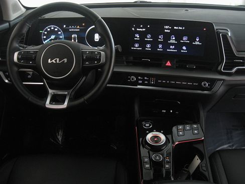 Used 2024 Kia Sportage SX Prestige image 2