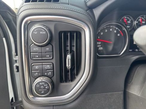Used 2022 Chevrolet Silverado 1500 LTZ AWD/4WD image 11