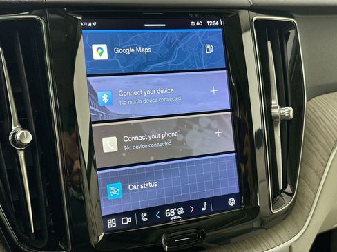 Certified 2023 Volvo XC60 B5 Plus w/ Climate Package image 16