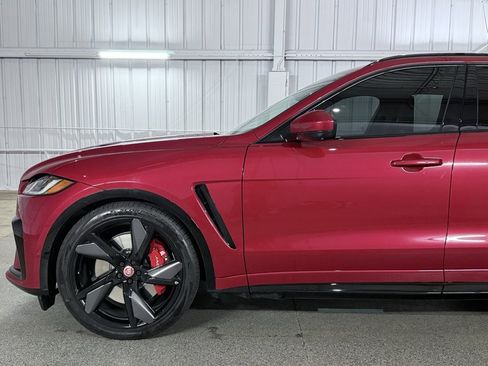Used 2023 Jaguar F-PACE SVR image 16