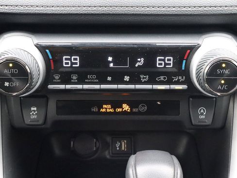 Used 2024 Toyota RAV4 XLE image 11