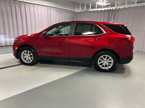 Used 2023 Chevrolet Equinox LT image 4