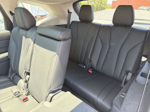 Used 2025 Acura MDX SH-AWD image 42