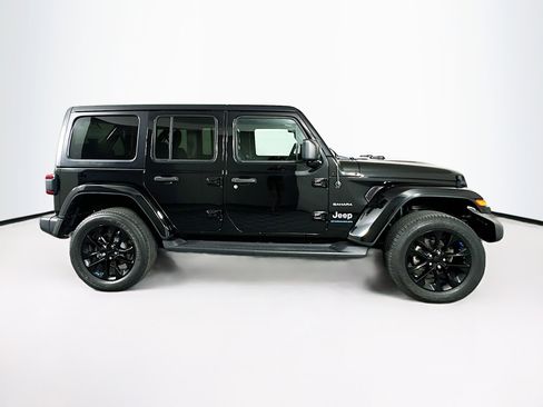 Used 2023 Jeep Wrangler Unlimited Sahara w/ Cold Weather Group AWD/4WD image 10