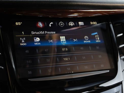 Used 2017 Cadillac Escalade Luxury image 30