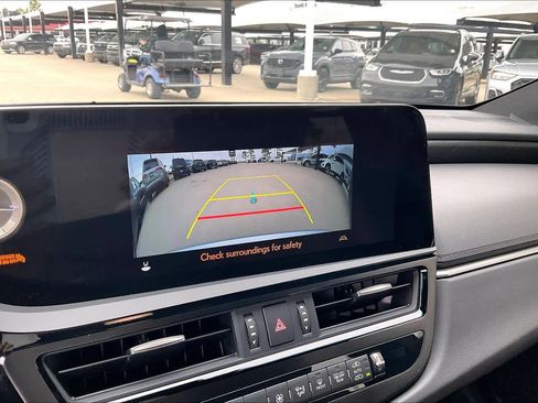 Used 2024 Lexus ES 350 w/ Technology Package image 25