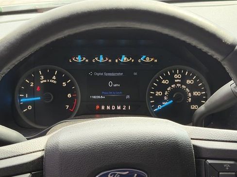 Used 2017 Ford F150 XLT w/ Equipment Group 302A Luxury image 15