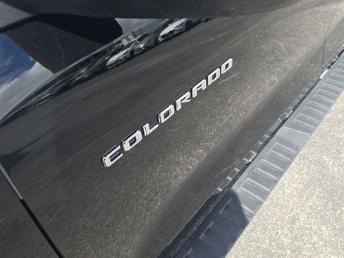 Used 2025 Chevrolet Colorado W/T image 10