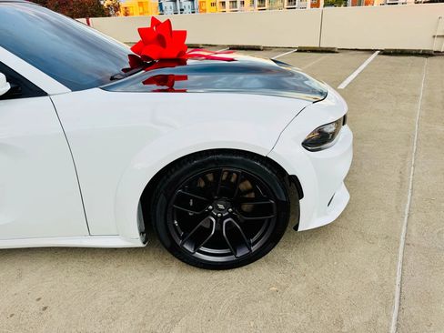 Used 2017 Dodge Charger R/T RWD image 23
