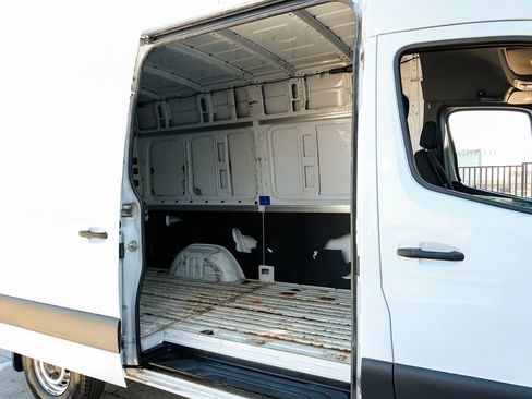 Used 2019 Mercedes-Benz Sprinter 144 Cargo w/ Driver Convenience Package image 27
