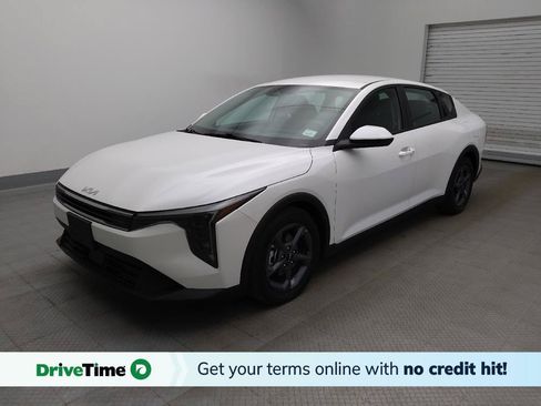 Used 2025 Kia K4 FWD image 1