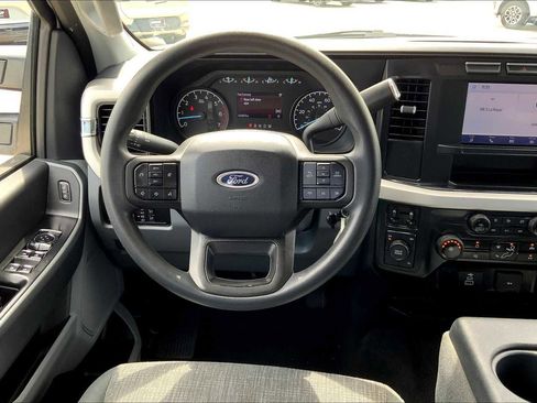 Used 2024 Ford F250 XLT image 5