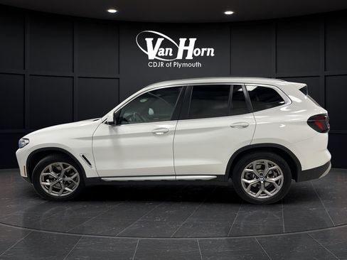 Used 2022 BMW X3 xDrive30i w/ Premium Package 2 (ZPA) AWD/4WD image 4