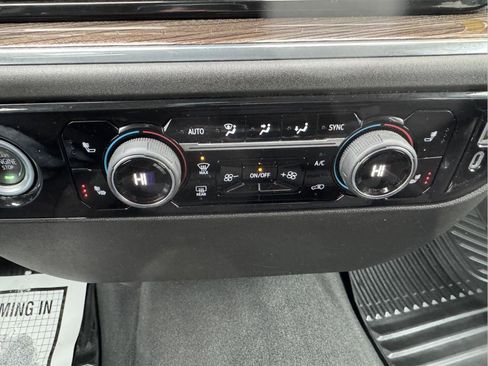 Used 2023 Chevrolet Silverado 1500 LT image 22