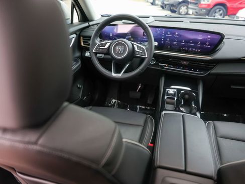Used 2025 Buick Envision Avenir AWD/4WD image 26