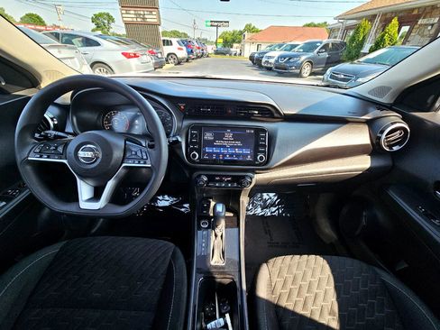 Used 2021 Nissan Kicks SV image 20