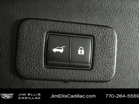 Used 2022 Nissan Armada Platinum w/ Captain's Chairs Package RWD image 36